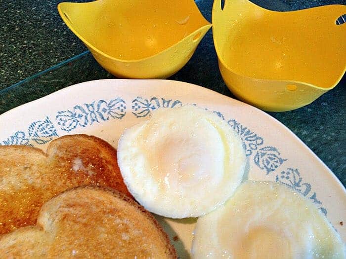 Making Poached Eggs the Easy Way with Egg Poacher Cups