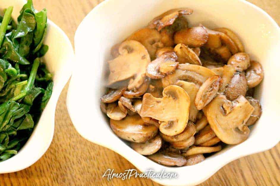 Simple Sautéed Mushrooms Recipe with Thyme
