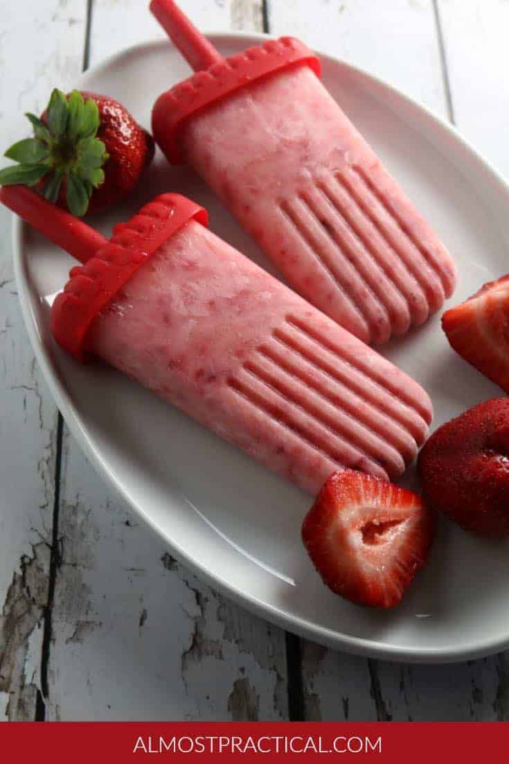 Easy Homemade Strawberry Popsicles (with Greek Yogurt!)