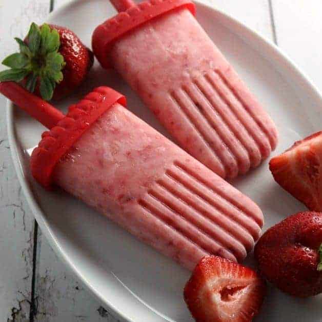 Strawberry-Yogurt Popsicles - Love Bakes Good Cakes