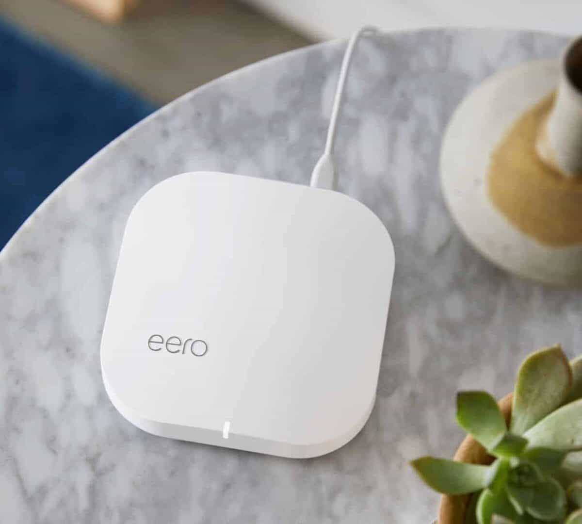 Eero wifi device