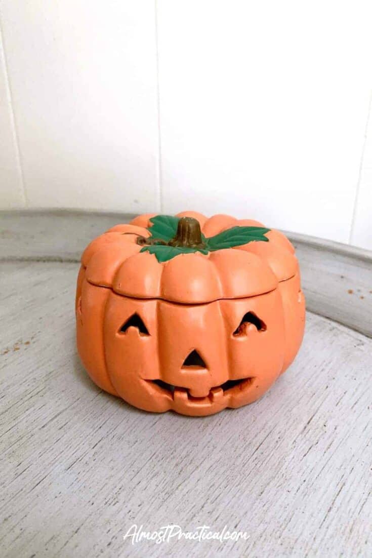 halloween decor - ceramic pumpkin jack-o-lantern with lid