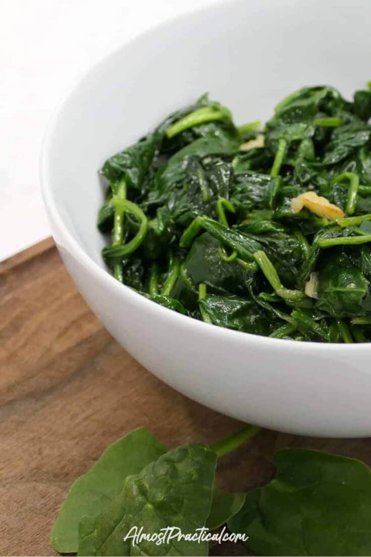 Simple Wilted Spinach with Garlic Recipe