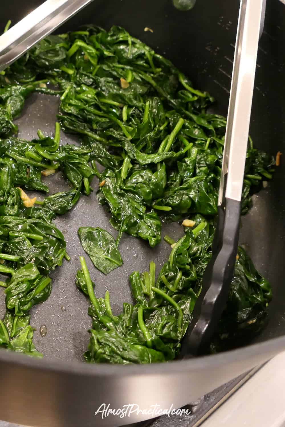 Simple Wilted Spinach With Garlic Recipe