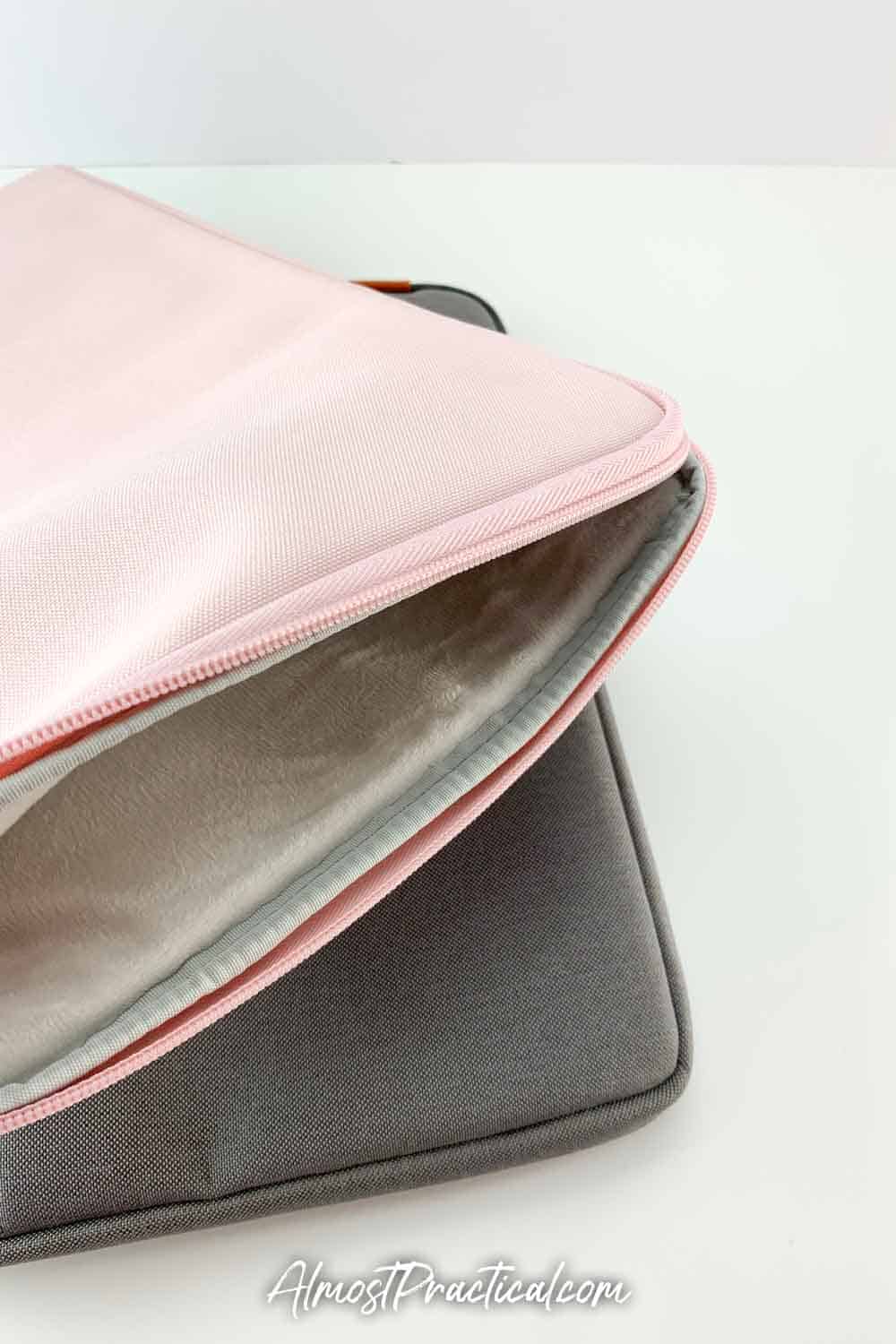 Kate Spade Black & Pink Padded Laptop Case Zip Computer Sleeve