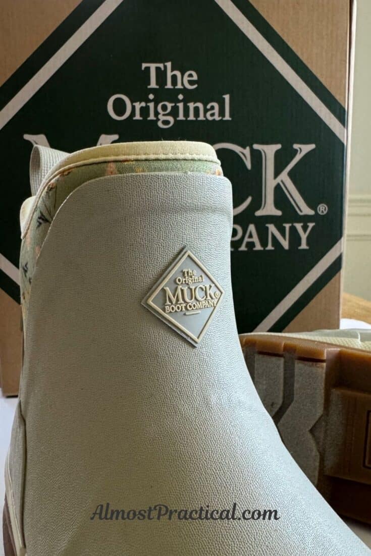 photo of logo on a Muck Boot